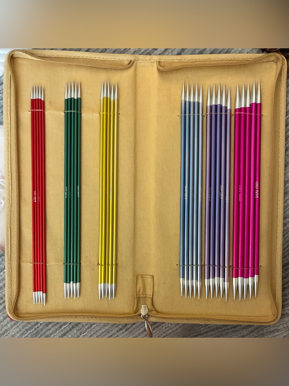 New Knit pro Zing Double-Pointed Knitting Needle Set in zippered storage pouch.